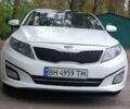 Білий Кіа K5, об'ємом двигуна 2 л та пробігом 371 тис. км за 8000 $, фото 1 на Automoto.ua