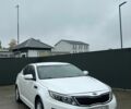 Білий Кіа K5, об'ємом двигуна 2 л та пробігом 299 тис. км за 7900 $, фото 1 на Automoto.ua