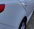 Білий Кіа K5, об'ємом двигуна 2 л та пробігом 100 тис. км за 8000 $, фото 3 на Automoto.ua