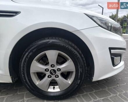 Білий Кіа K5, об'ємом двигуна 2 л та пробігом 255 тис. км за 9300 $, фото 7 на Automoto.ua