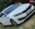 Белый Киа K5, объемом двигателя 2 л и пробегом 174 тыс. км за 7000 $, фото 1 на Automoto.ua