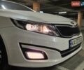 Белый Киа K5, объемом двигателя 2 л и пробегом 189 тыс. км за 7222 $, фото 6 на Automoto.ua