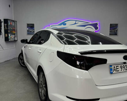 Білий Кіа K5, об'ємом двигуна 2 л та пробігом 260 тис. км за 8499 $, фото 1 на Automoto.ua