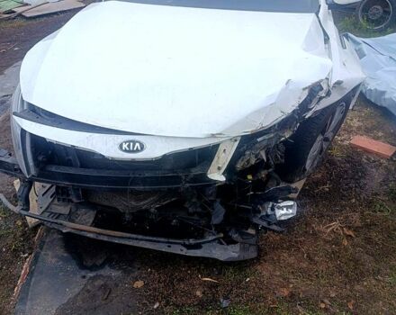 Білий Кіа K5, об'ємом двигуна 2 л та пробігом 200 тис. км за 5000 $, фото 9 на Automoto.ua