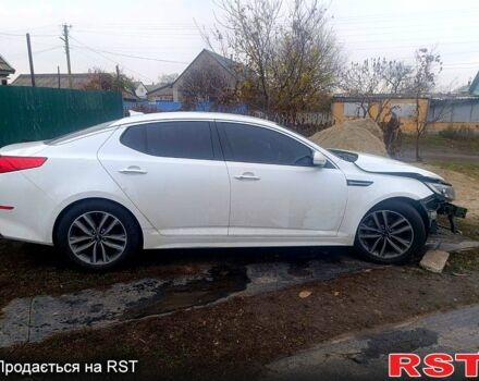 Білий Кіа K5, об'ємом двигуна 2 л та пробігом 200 тис. км за 5000 $, фото 1 на Automoto.ua