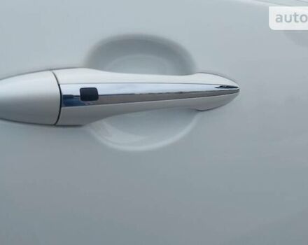 Білий Кіа K5, об'ємом двигуна 2 л та пробігом 160 тис. км за 10200 $, фото 20 на Automoto.ua