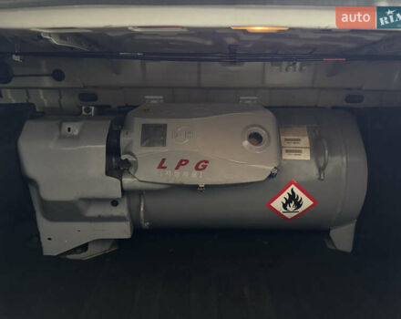 Білий Кіа K5, об'ємом двигуна 2 л та пробігом 260 тис. км за 8499 $, фото 25 на Automoto.ua