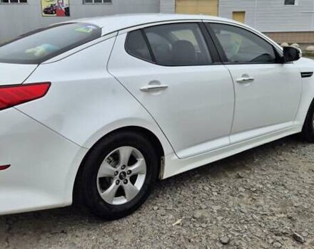 Белый Киа K5, объемом двигателя 2 л и пробегом 229 тыс. км за 9500 $, фото 3 на Automoto.ua