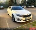 Белый Киа K5, объемом двигателя 2 л и пробегом 245 тыс. км за 9999 $, фото 1 на Automoto.ua