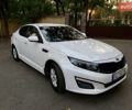 Белый Киа K5, объемом двигателя 2 л и пробегом 202 тыс. км за 11800 $, фото 6 на Automoto.ua