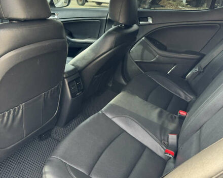 Белый Киа K5, объемом двигателя 2 л и пробегом 199 тыс. км за 12700 $, фото 20 на Automoto.ua