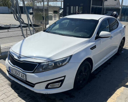 Белый Киа K5, объемом двигателя 2 л и пробегом 290 тыс. км за 8300 $, фото 1 на Automoto.ua