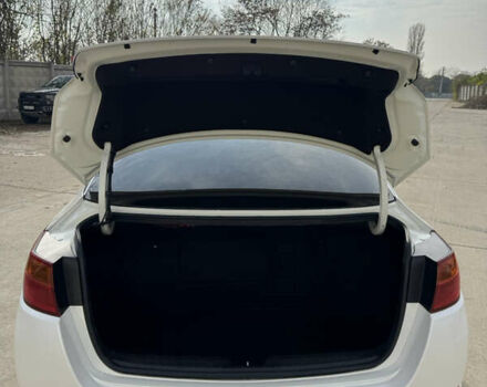 Белый Киа K5, объемом двигателя 2 л и пробегом 199 тыс. км за 12700 $, фото 30 на Automoto.ua