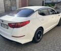 Білий Кіа K5, об'ємом двигуна 2 л та пробігом 260 тис. км за 10500 $, фото 13 на Automoto.ua