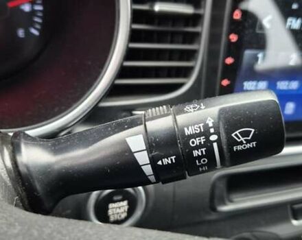 Белый Киа K5, объемом двигателя 2 л и пробегом 229 тыс. км за 9500 $, фото 12 на Automoto.ua