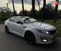 Белый Киа K5, объемом двигателя 2 л и пробегом 372 тыс. км за 8500 $, фото 3 на Automoto.ua