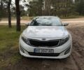 Білий Кіа K5, об'ємом двигуна 2 л та пробігом 310 тис. км за 7000 $, фото 1 на Automoto.ua
