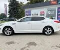 Белый Киа K5, объемом двигателя 2 л и пробегом 219 тыс. км за 11500 $, фото 4 на Automoto.ua