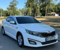 Белый Киа K5, объемом двигателя 2 л и пробегом 247 тыс. км за 8200 $, фото 1 на Automoto.ua