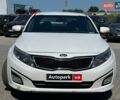 Белый Киа K5, объемом двигателя 2 л и пробегом 246 тыс. км за 10240 $, фото 1 на Automoto.ua