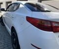 Білий Кіа K5, об'ємом двигуна 2 л та пробігом 260 тис. км за 10500 $, фото 4 на Automoto.ua