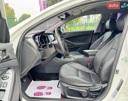 Белый Киа K5, объемом двигателя 2 л и пробегом 219 тыс. км за 11500 $, фото 11 на Automoto.ua