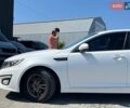 Белый Киа K5, объемом двигателя 2 л и пробегом 246 тыс. км за 10240 $, фото 12 на Automoto.ua