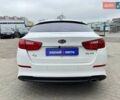Белый Киа K5, объемом двигателя 2 л и пробегом 219 тыс. км за 11500 $, фото 5 на Automoto.ua