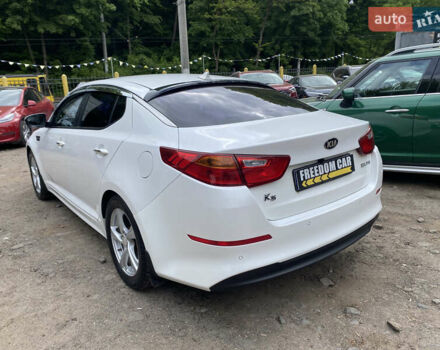 Белый Киа K5, объемом двигателя 2 л и пробегом 217 тыс. км за 11000 $, фото 4 на Automoto.ua