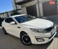 Белый Киа K5, объемом двигателя 2 л и пробегом 260 тыс. км за 10500 $, фото 1 на Automoto.ua