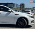Белый Киа K5, объемом двигателя 2 л и пробегом 246 тыс. км за 10240 $, фото 4 на Automoto.ua