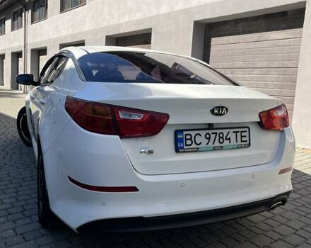 Білий Кіа K5, об'ємом двигуна 2 л та пробігом 260 тис. км за 9800 $, фото 6 на Automoto.ua