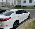 Білий Кіа K5, об'ємом двигуна 2 л та пробігом 145 тис. км за 10500 $, фото 4 на Automoto.ua