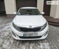 Білий Кіа K5, об'ємом двигуна 2 л та пробігом 205 тис. км за 10500 $, фото 1 на Automoto.ua