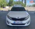 Белый Киа K5, объемом двигателя 2 л и пробегом 290 тыс. км за 8800 $, фото 3 на Automoto.ua