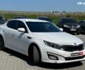 Білий Кіа K5, об'ємом двигуна 2 л та пробігом 246 тис. км за 10240 $, фото 2 на Automoto.ua