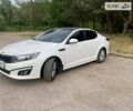 Белый Киа K5, объемом двигателя 2 л и пробегом 175 тыс. км за 10200 $, фото 1 на Automoto.ua