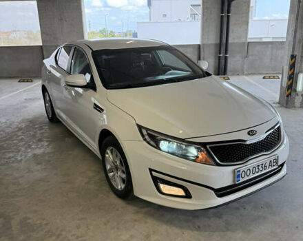 Белый Киа K5, объемом двигателя 2 л и пробегом 200 тыс. км за 10500 $, фото 1 на Automoto.ua