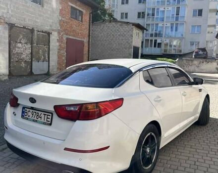 Білий Кіа K5, об'ємом двигуна 2 л та пробігом 260 тис. км за 9800 $, фото 3 на Automoto.ua