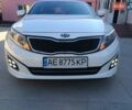 Белый Киа K5, объемом двигателя 2 л и пробегом 140 тыс. км за 10600 $, фото 5 на Automoto.ua
