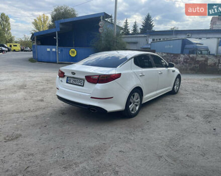 Белый Киа K5, объемом двигателя 2 л и пробегом 296 тыс. км за 12000 $, фото 4 на Automoto.ua
