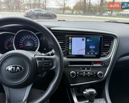 Белый Киа K5, объемом двигателя 2 л и пробегом 238 тыс. км за 11500 $, фото 15 на Automoto.ua