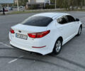 Білий Кіа K5, об'ємом двигуна 2 л та пробігом 247 тис. км за 7500 $, фото 5 на Automoto.ua