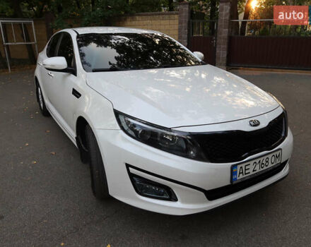 Белый Киа K5, объемом двигателя 2 л и пробегом 202 тыс. км за 11800 $, фото 5 на Automoto.ua
