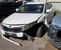 Белый Киа K5, объемом двигателя 2 л и пробегом 275 тыс. км за 3000 $, фото 1 на Automoto.ua
