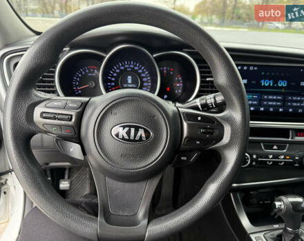Белый Киа K5, объемом двигателя 2 л и пробегом 238 тыс. км за 11500 $, фото 14 на Automoto.ua