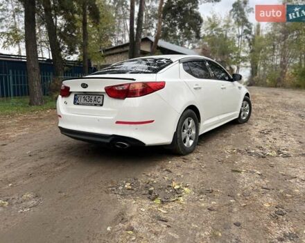 Белый Киа K5, объемом двигателя 2 л и пробегом 266 тыс. км за 9900 $, фото 3 на Automoto.ua