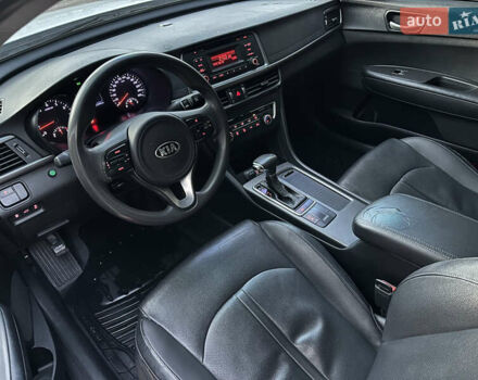 Білий Кіа K5, об'ємом двигуна 2 л та пробігом 335 тис. км за 8200 $, фото 7 на Automoto.ua