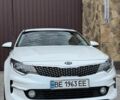 Білий Кіа K5, об'ємом двигуна 2 л та пробігом 185 тис. км за 12500 $, фото 1 на Automoto.ua