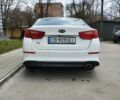 Белый Киа K5, объемом двигателя 2 л и пробегом 370 тыс. км за 8000 $, фото 8 на Automoto.ua